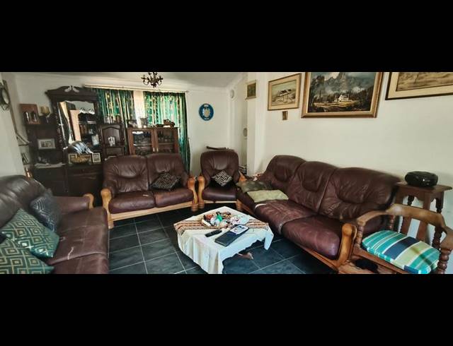 5 BEDROOM HOUSE FOR SALE IN PRETORIA GARDENS